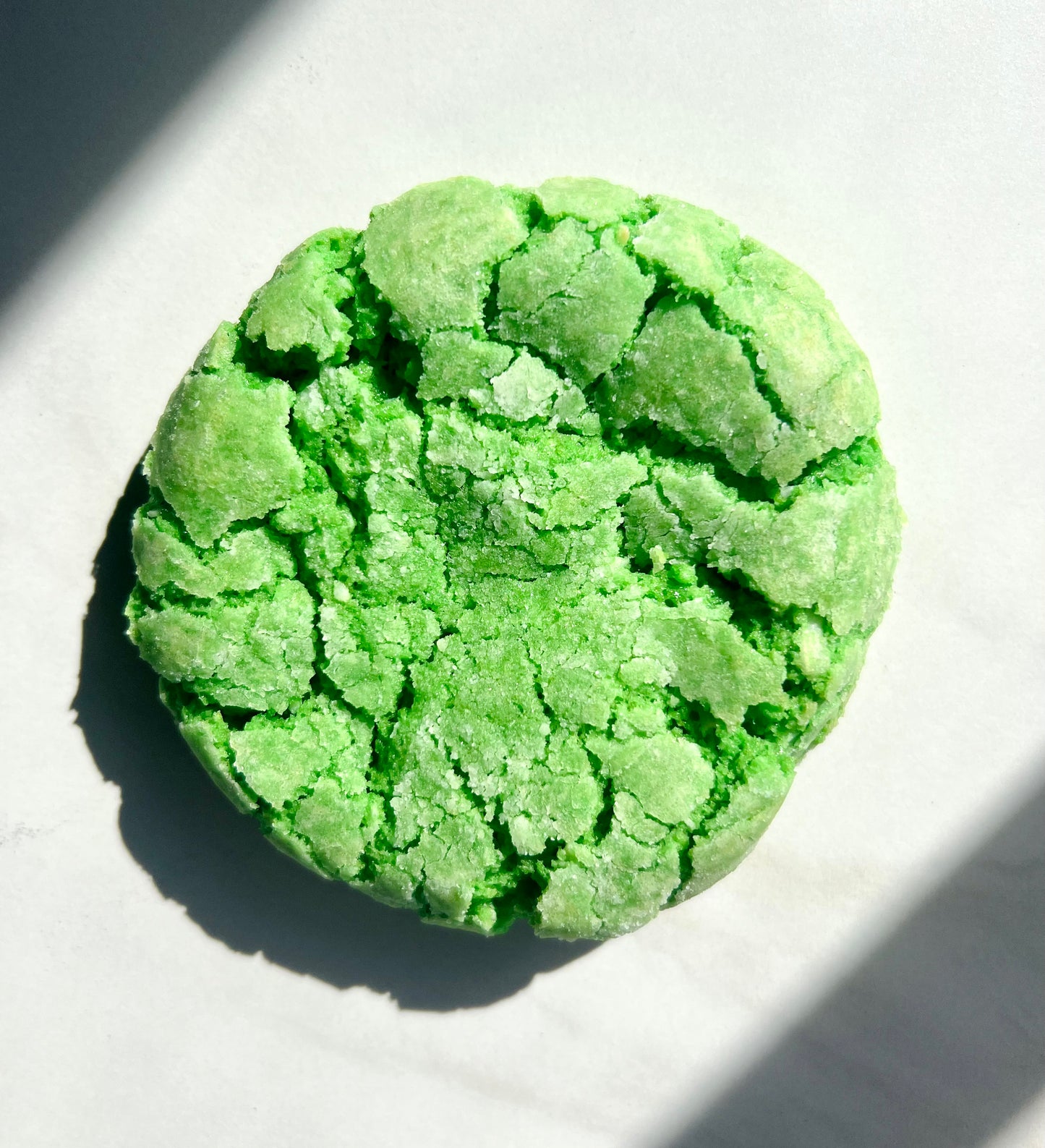 Coconut Pandan Crinkle Cookie
